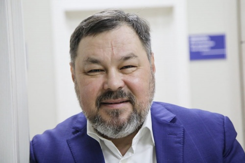 «Под лозунгами международных проектов снимается примитивное кино, именуемое татарским!».