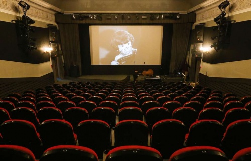 Кинозрителям зачитают их права Минкульт обновит закон «О кинематографии».